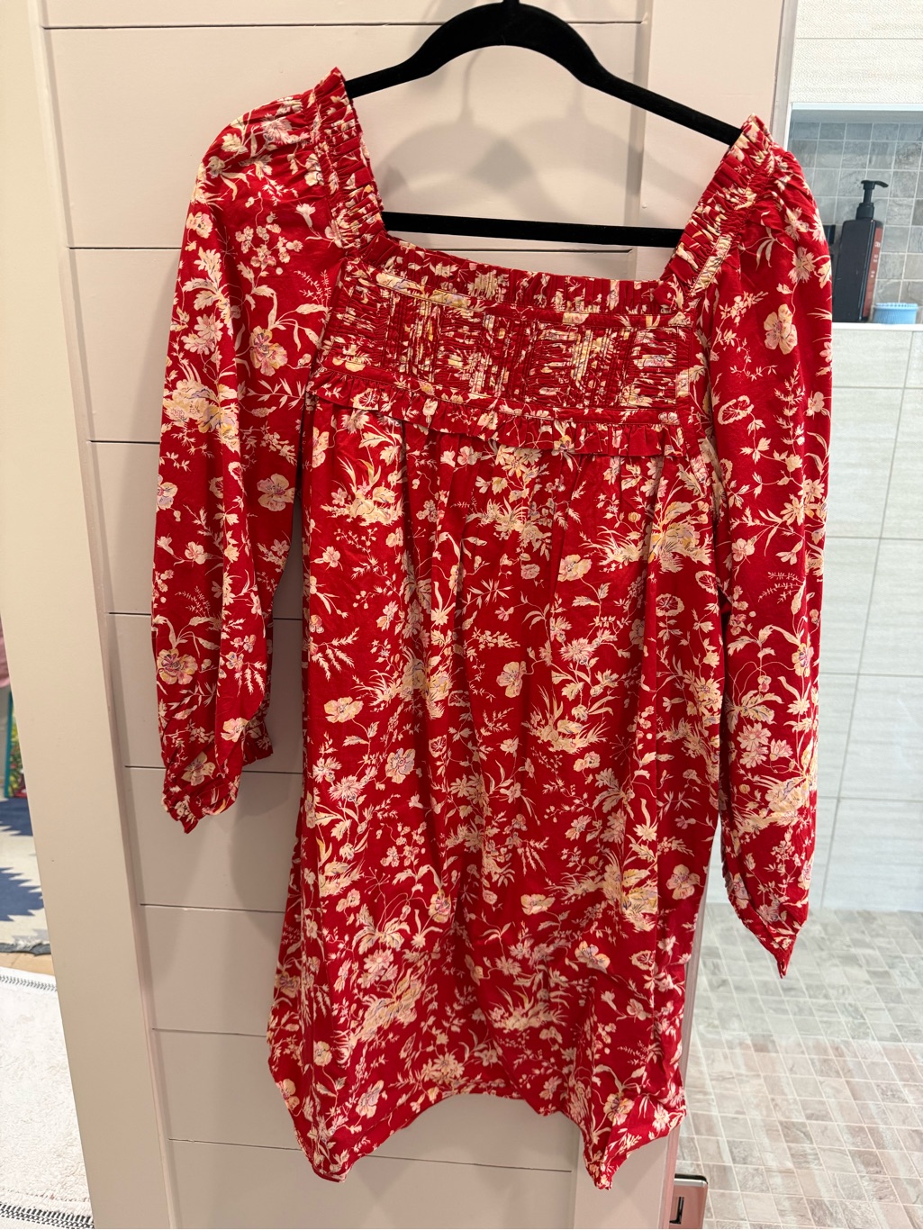 Nwot Doen Red Floral Smocked Long-Sleeve Dress
